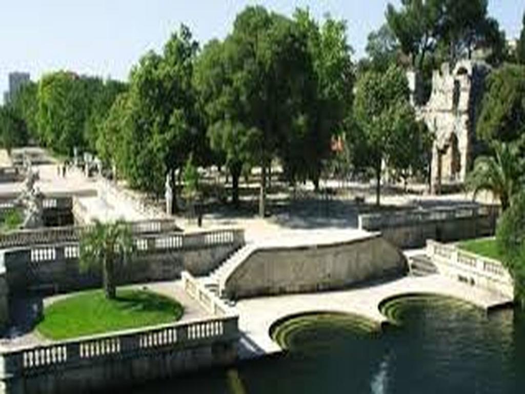 Chambres D'Hotes Des Huppes Nîmes Zewnętrze zdjęcie
