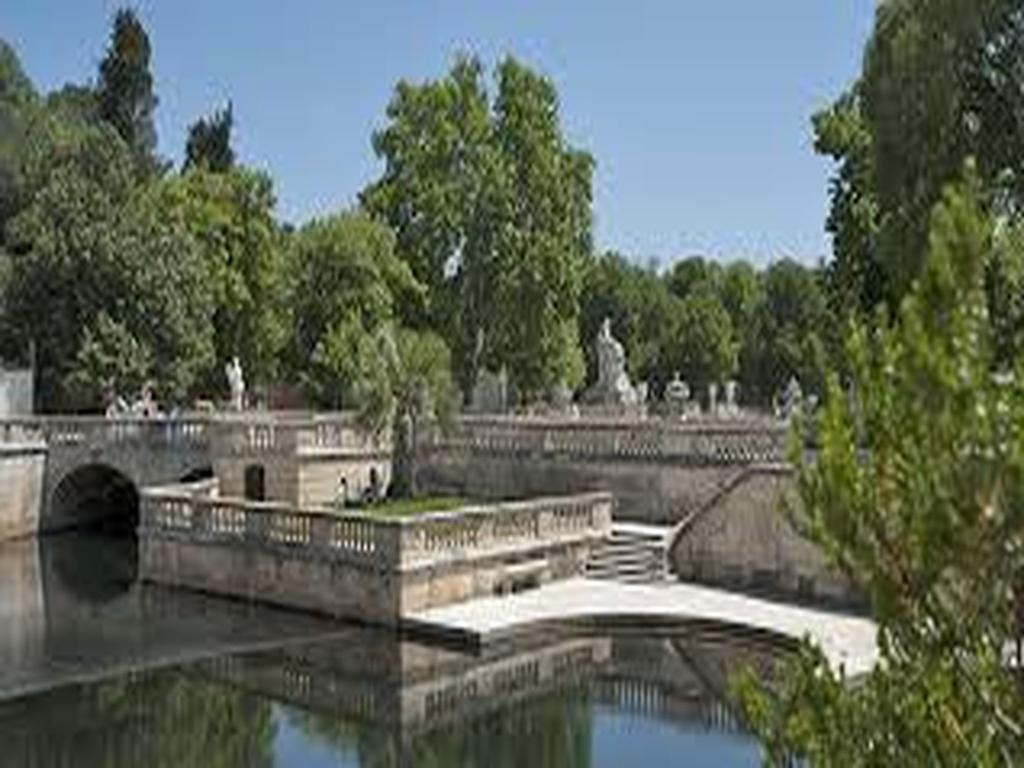 Chambres D'Hotes Des Huppes Nîmes Zewnętrze zdjęcie