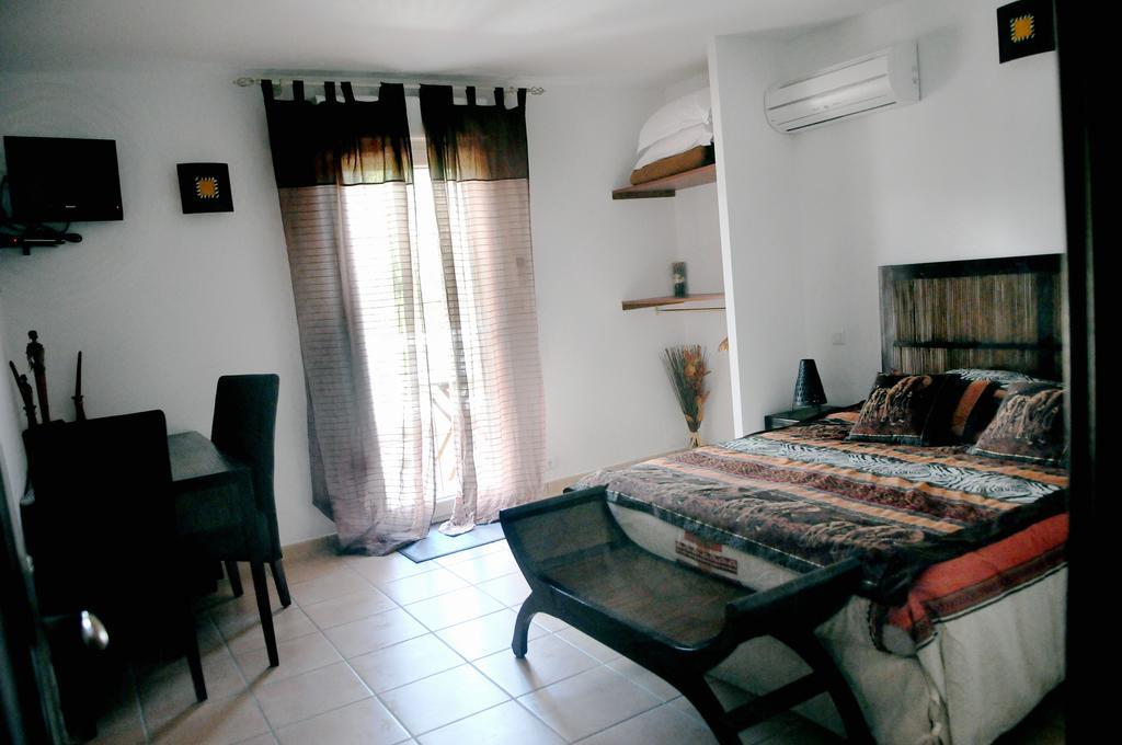 Chambres D'Hotes Des Huppes Nîmes Zewnętrze zdjęcie